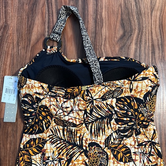 Amoressa Dijon One Shoulder One Piece - Picture 13 of 16